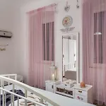 Inga With Free Private Parking Apartment
