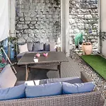 Inga With Free Private Parking Apartment
