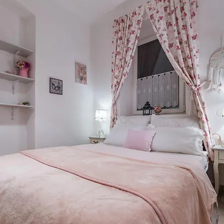 Inga With Free Private Parking Appartement