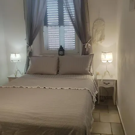 Inga With Free Private Parking Apartment
