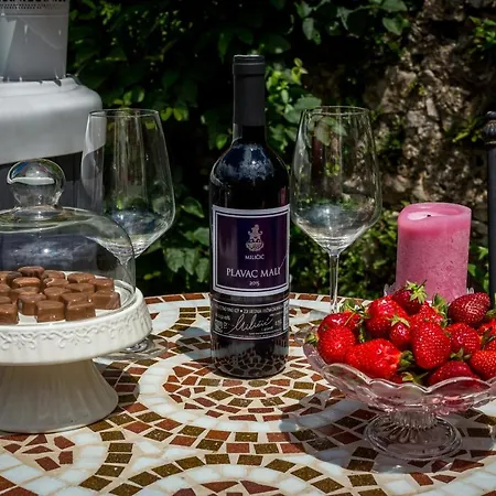 Inga With Free Private Parking Apartment *